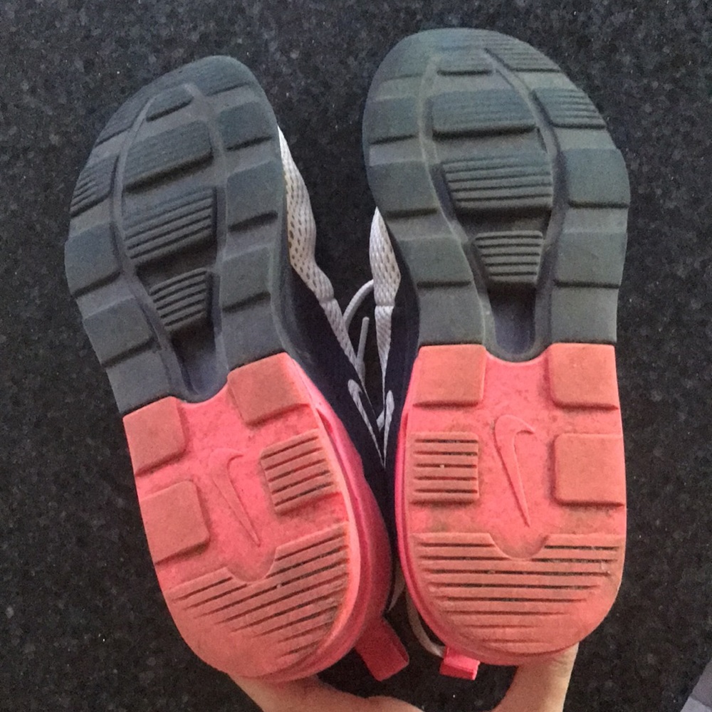 Nike Sneakers - Picture 4 of 4